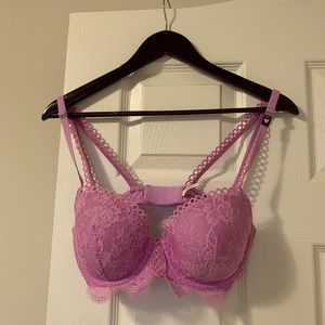 Victoria’s Secret Lightly lined Demi Bra 32DD